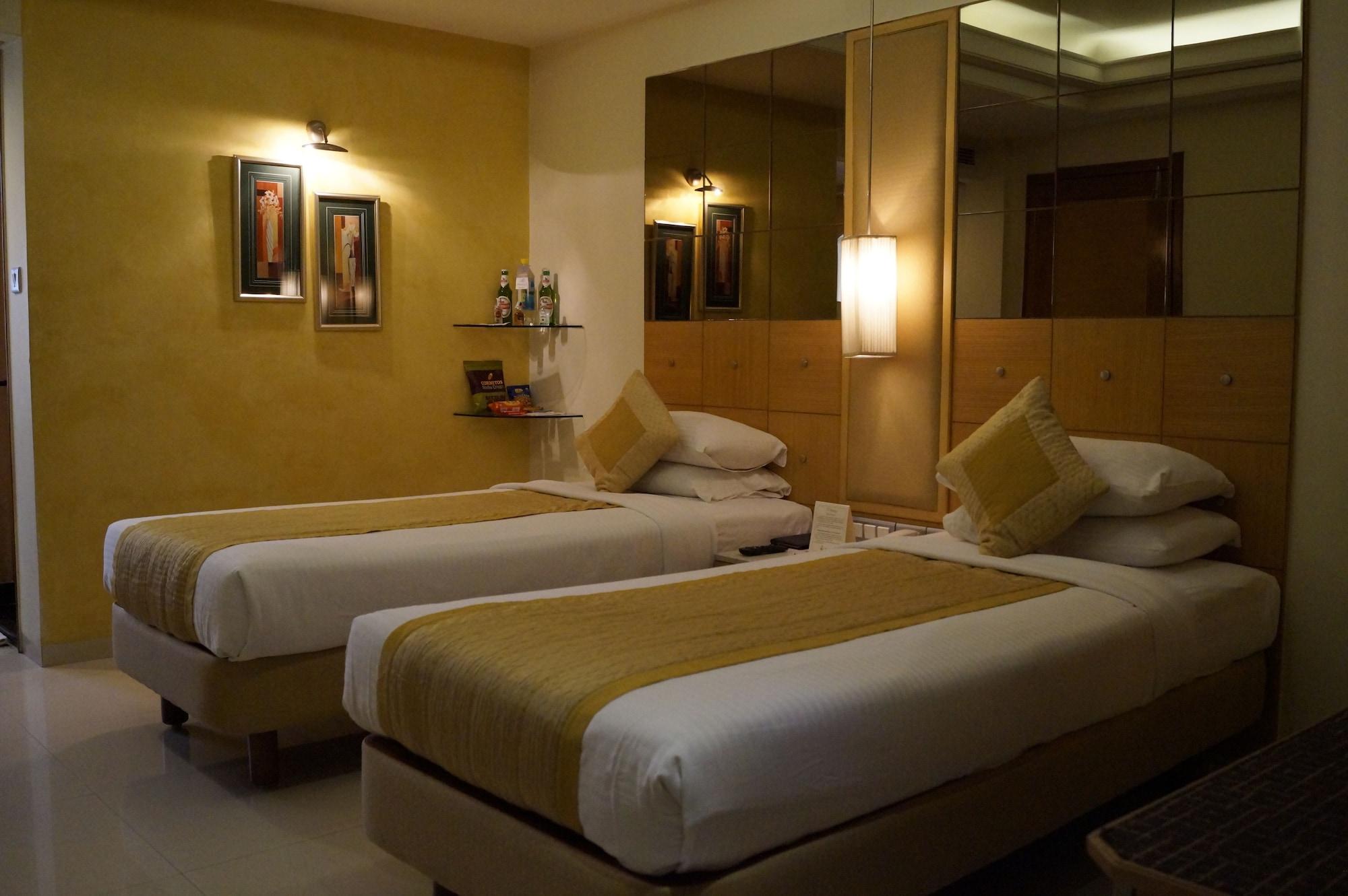 The President Hotel Bangalore Extérieur photo