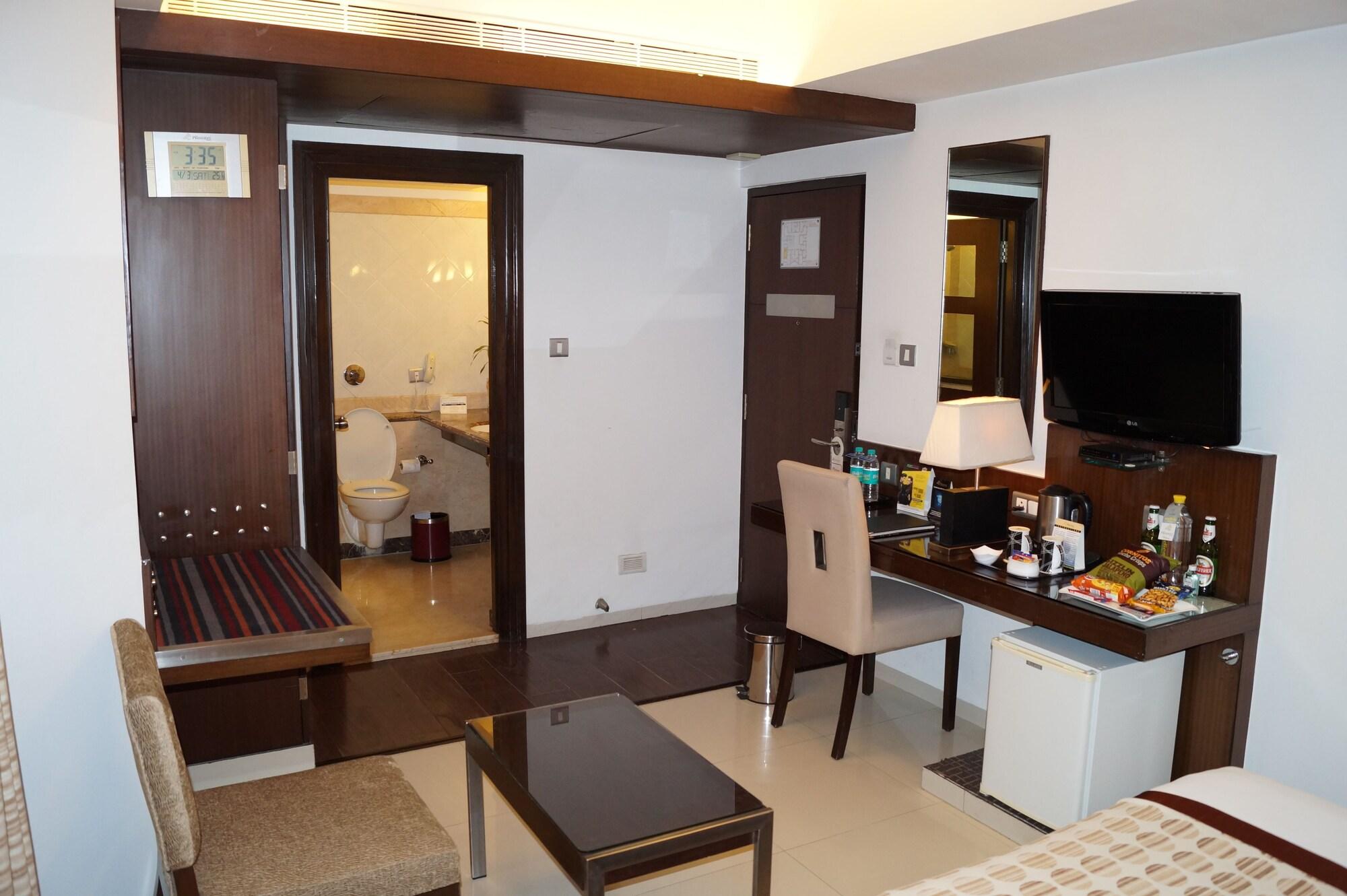 The President Hotel Bangalore Extérieur photo