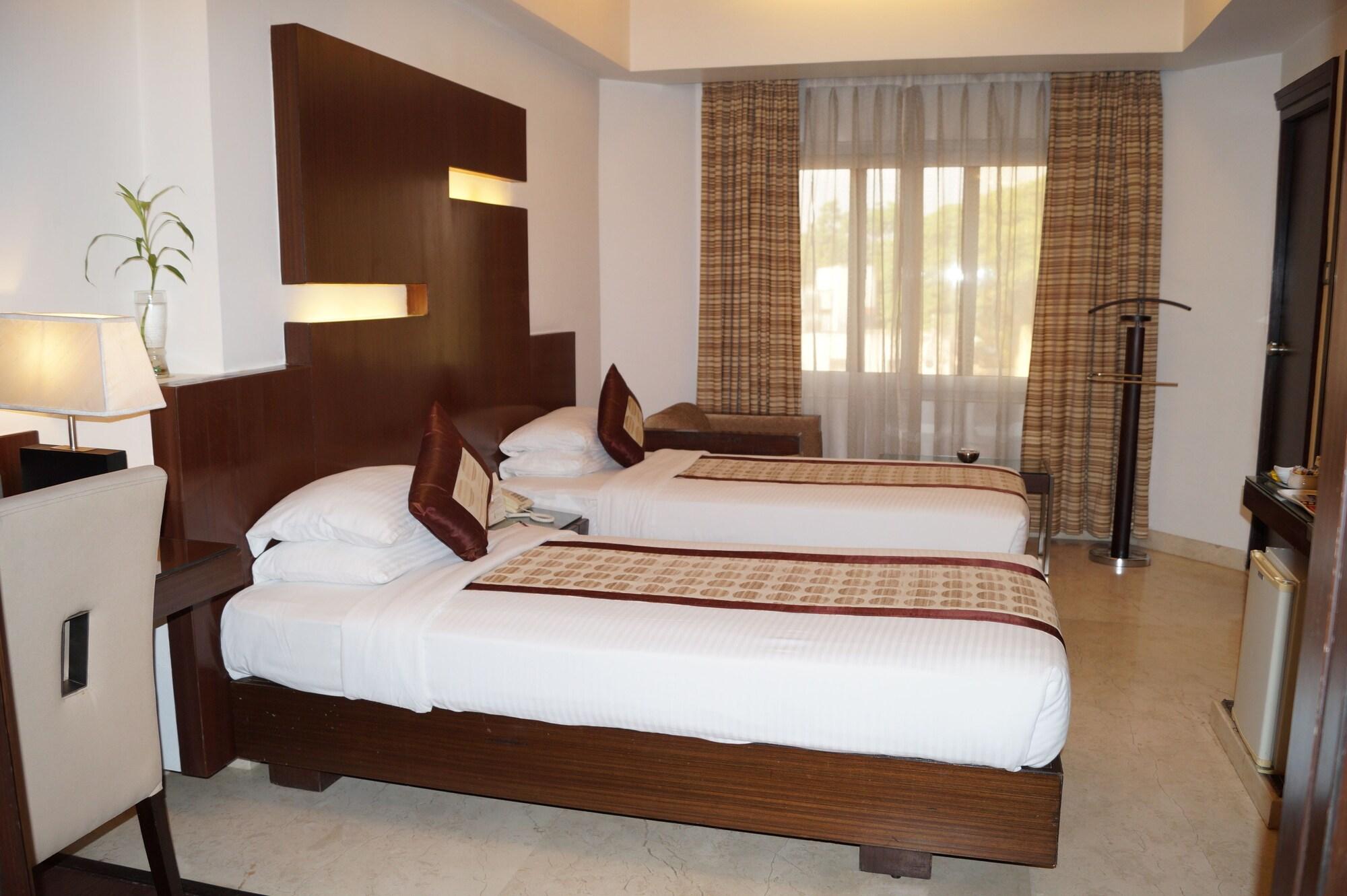 The President Hotel Bangalore Extérieur photo