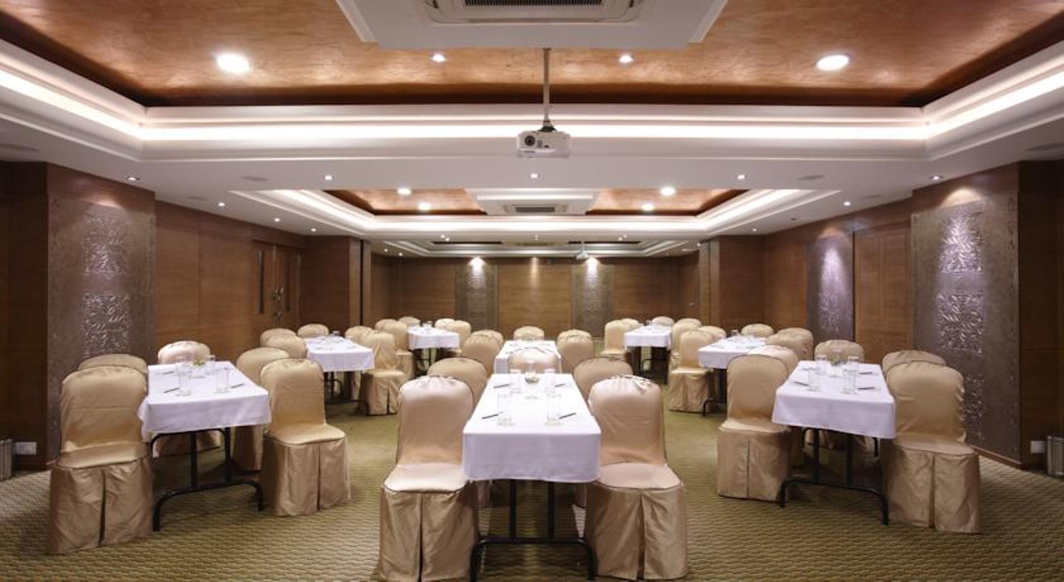 The President Hotel Bangalore Extérieur photo