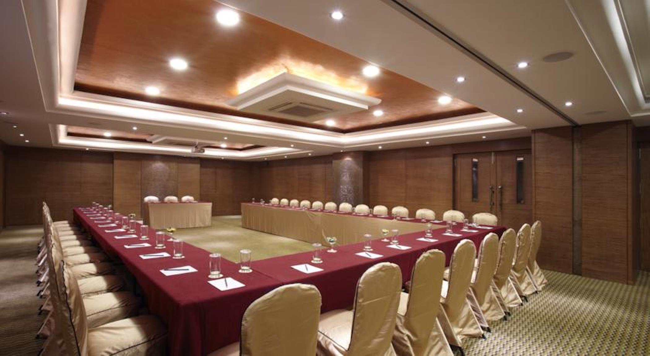 The President Hotel Bangalore Extérieur photo