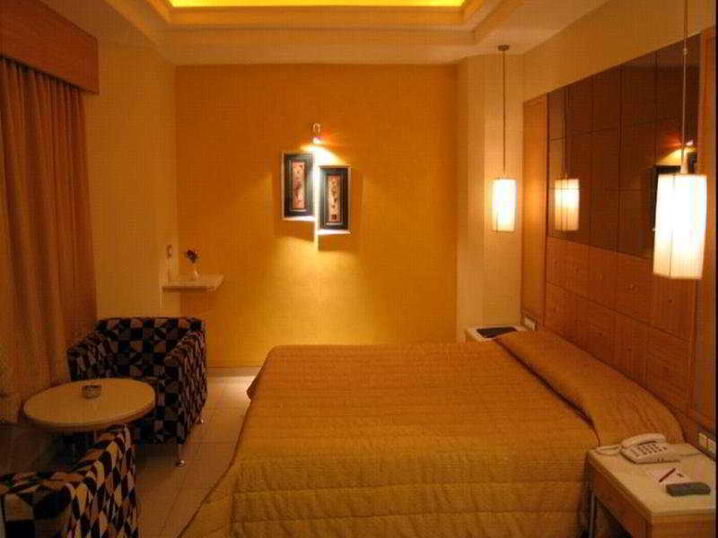 The President Hotel Bangalore Extérieur photo